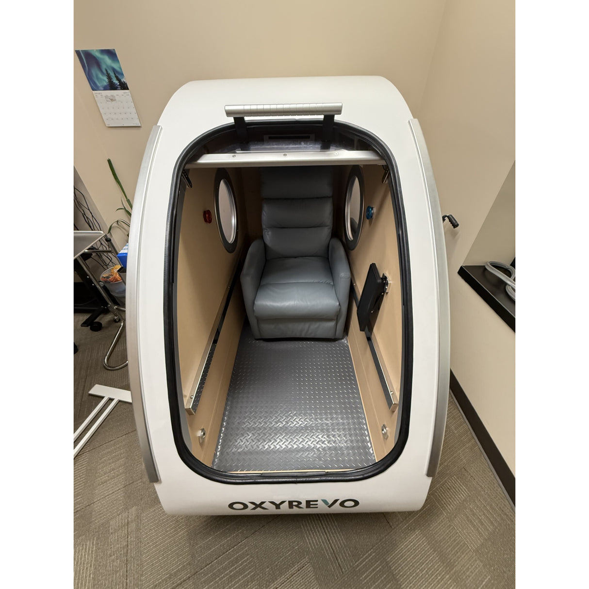 *Pre-Owned* IN STOCK OXYREVO Space60 2.0ATA Hard Sitting Hyperbaric Chamber
