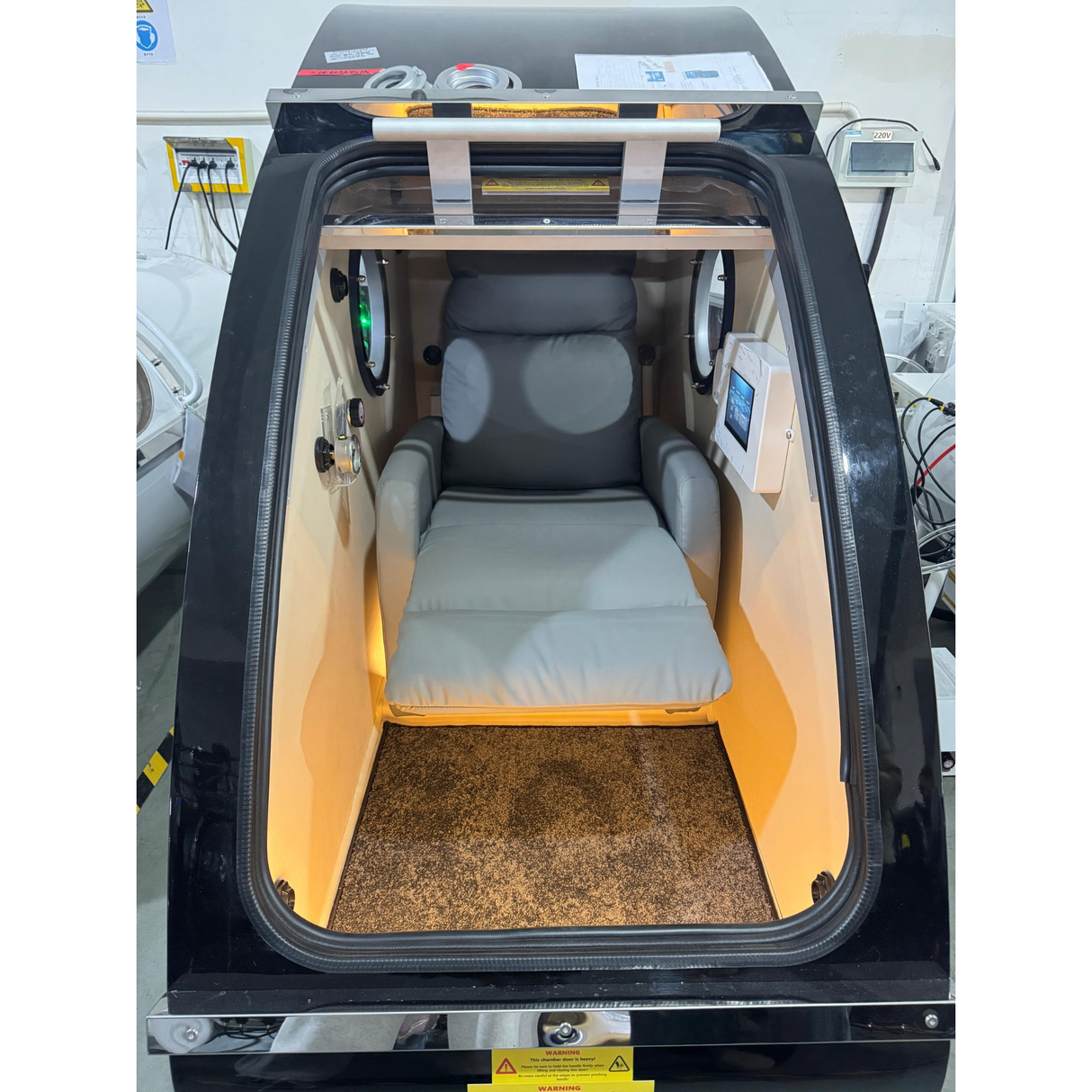 Macy-Pan Hyperbaric Oxygen Therapy Chamber 2.0 ATA Sitting Type – HP750